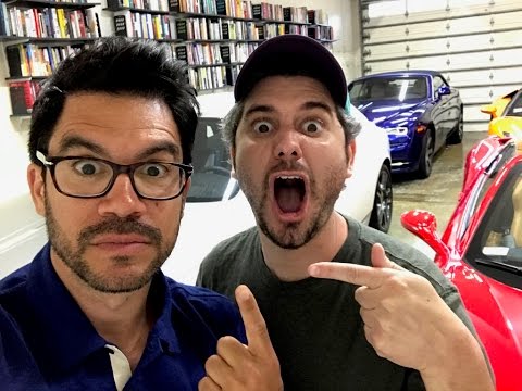 Tai-Lopez-garage-with-books