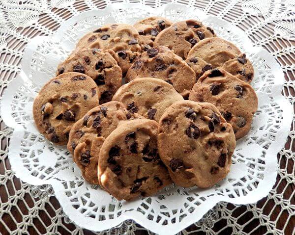 chocolate-chip-cookies